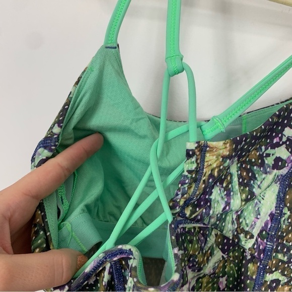 Lululemon Dancing Warrior Tank Floral Sport Pistachio Size 6 - Picture 9 of 11